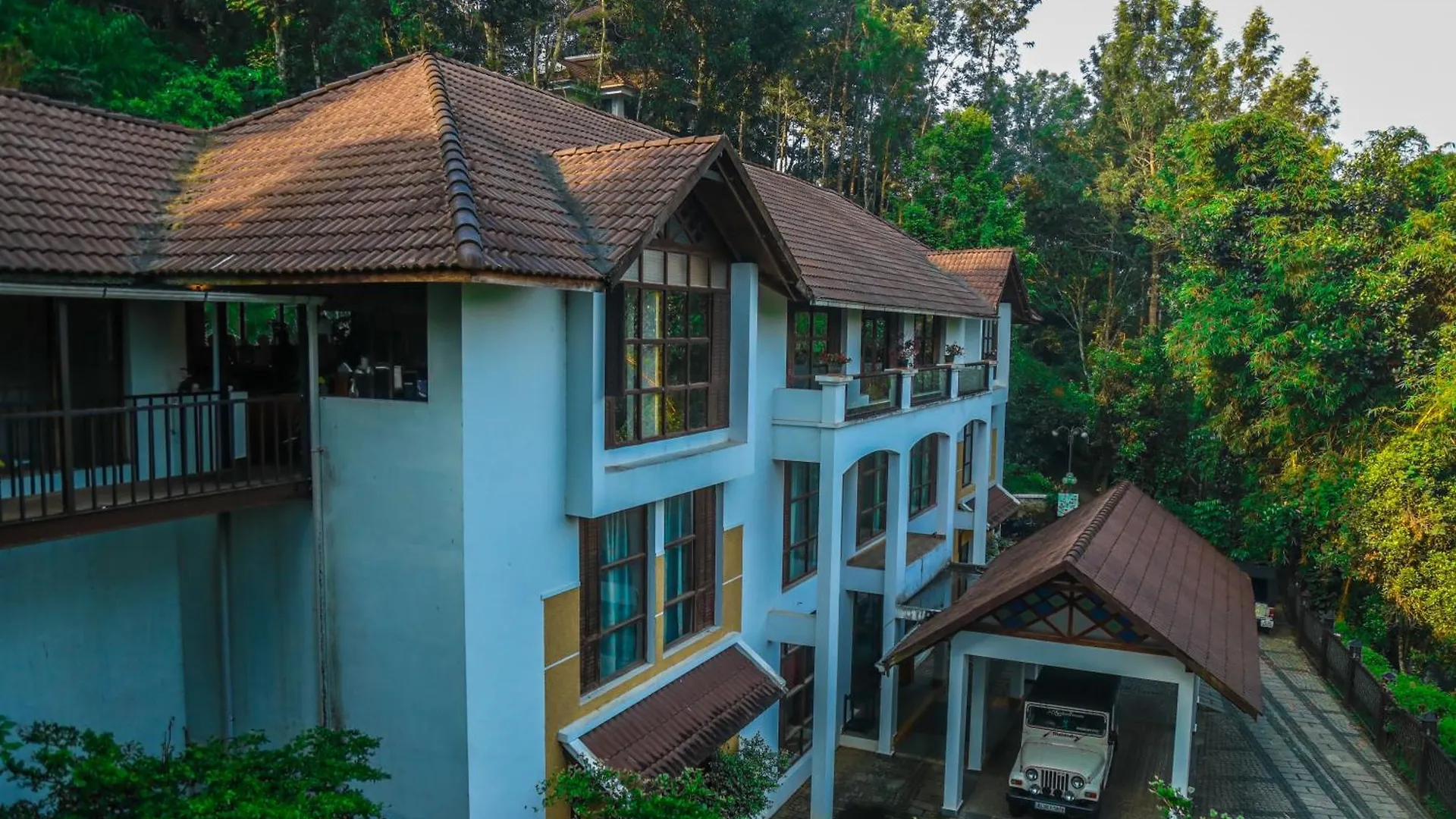 Southern Panorama Indriya Resorts & Spa Munnar 5*,  India