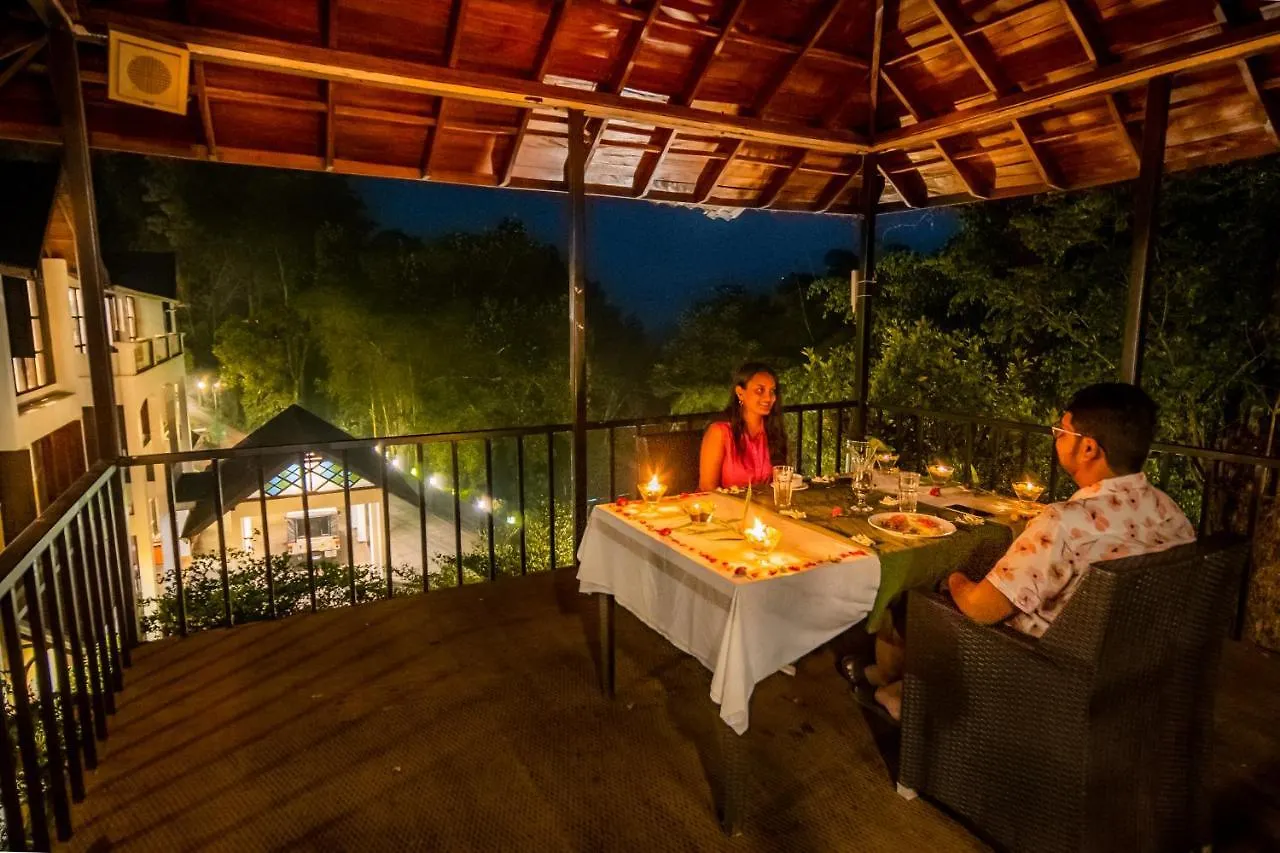 Southern Panorama Indriya Resorts & Spa Munnar 5*,